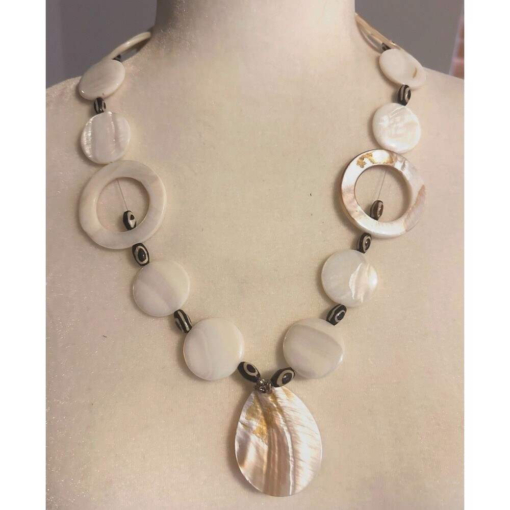 Boho Shell Mother of Pearl Look Statement Necklace 24” Cream Black Pendant